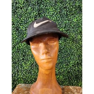 vtg 90s NIKE LEATHER STREETWEAR Cap // leather dad baseball strapback athletic